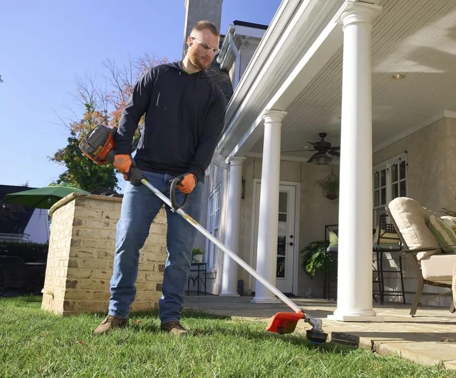 Husqvarna 122L 2-Cycle 17" Straight Shaft Gas String Trimmer 5 Husqvarna 122L 2-Cycle 17" Straight Shaft Gas String Trimmer - Image 3