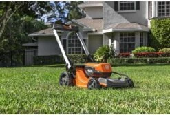 Husqvarna Lawn Xpert LE-322R 21" Self-Propelled Battery Lawn Mower -Stihl Supplies Store 71n44pqjc8l. ac sl1000
