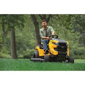 Cub Cadet XT Enduro Series Tractor Cub, XT1 LT46 9 Cub Cadet XT Enduro Series Tractor Cub, XT1 LT46 - Image 7