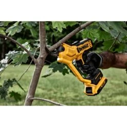 DeWalt 20V MAX 1-1/2" Cordless Pruner (Tool Only) -Stihl Supplies Store dcpr320b 5